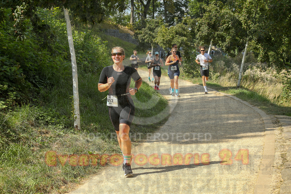 250824_1449_EX1_7726 | Sportfotografie im Rhein-Sieg Kreis, Köln, Bonn, NRW, Rheinland Pfalz, Hessen, etc. Unser Tätigkeitsfeld umfasst den Laufsport vom Volkslauf über den Marathon, Duathlon, Triathon bis zum Ultralauf wie Kölnpfad Ultra oder Schindertrail.