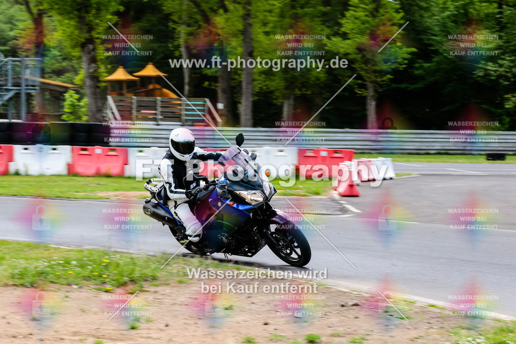 MotoTeamVBK-20777 | Hier findet Ihr Bilder von Touristenfahrten auf der Nürburgring Nordschleife oder von anderen Veranstaltungen die ich besucht habe. Viel Spass beim Durch Schauen 