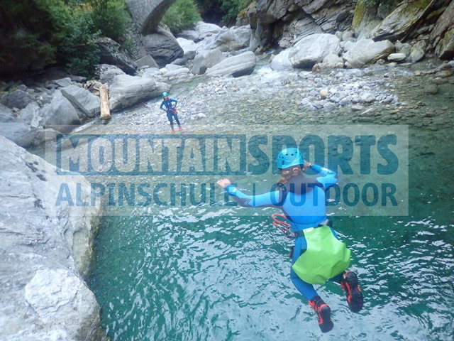 P1040016 | Bestelle die Bilder deines Berg- oder Wasser-Abenteuers mit Mountain Sports bequem von zu Hause aus direkt über unseren Online Fotoshop von pictrs.com. - Realisiert mit Pictrs.com