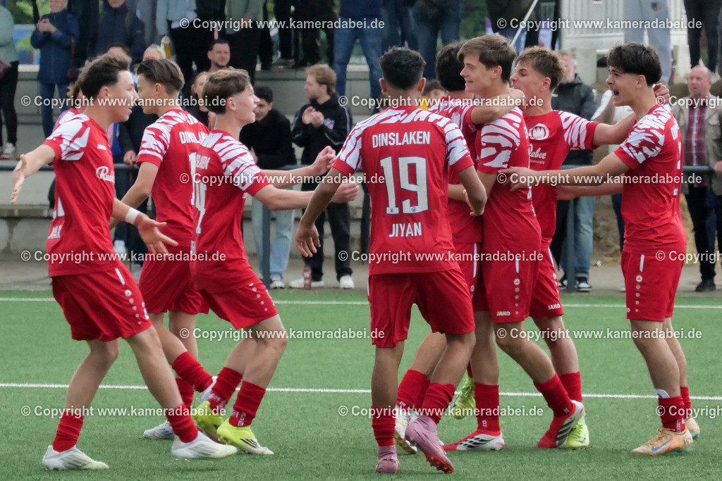 Fußball : C-Junioren : Aufstieg Regionalliga West : SUS 09 Dinslaken - Vfb 03 Hilden am 04.06.2026 in Dinslaken | Fußball : C-Junioren : Aufstieg Regionalliga West : SUS 09 Dinslaken (rotr Trikots)- Vfb 03 Hilden (weiße Trikots) am 04.06.2026 in Dinslaken - Realisiert mit Pictrs.com