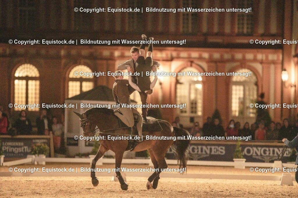 20230527_Voltigieren_NASPA_Flutlicht_1219 | equistock