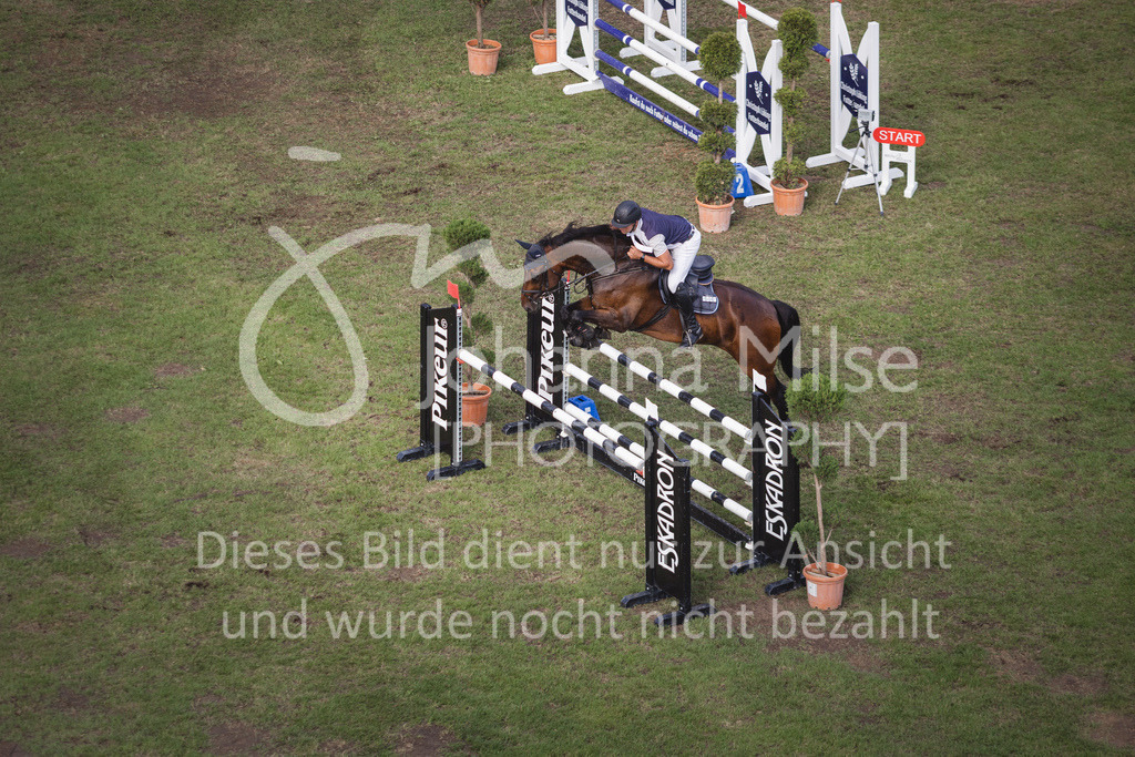 230715_LC_M2-SprmstAnf-712 | Deine schönsten Turniermomente als professionelle Fotos! Entdecke hochwertige Pferdesport-Fotografie im Online-Shop. Jetzt Fotos finden & bestellen!
