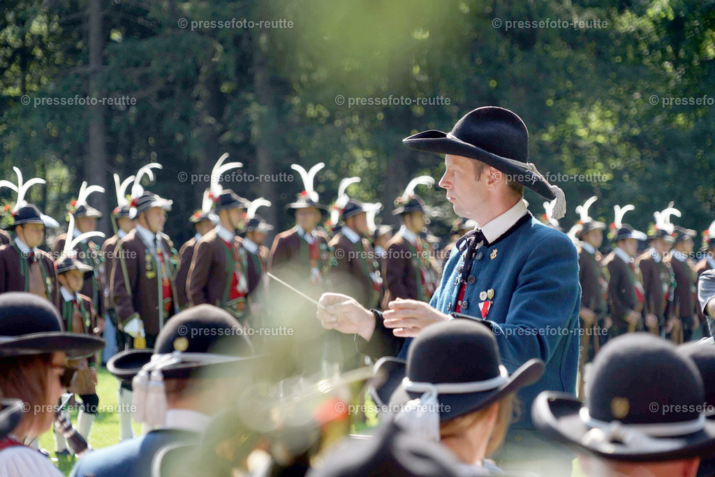 a-news-2023-Juli23-Regimentsschuetzenfest-Steeg-Feldmesse-DSC07063 | Info aus dem Bezirk Reutte/Ausserfern Tirol sowie eine umfangreiche Bilddatenbank über die gesamte Region: Lechtal, Talkessel Reutte, Tannheimertal, Zwischentoren. Lech, Plansee, Zugspitze, Grenztunnel, B179, Fernpassstraße, Verkehr, Lawinen, Tradition, - Realisiert mit Pictrs.com