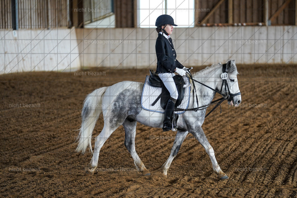 20230518-FAH03468 | Frühjahrsturnier, landberg am Lech, 2023, Reitclub Landsberg, Turnierbilder, Fotos Turnier Landsberg, Fotoagentur Herrmann, Turnierfotografen Bayern, reitsport Fotograf, Pferde Fotograf