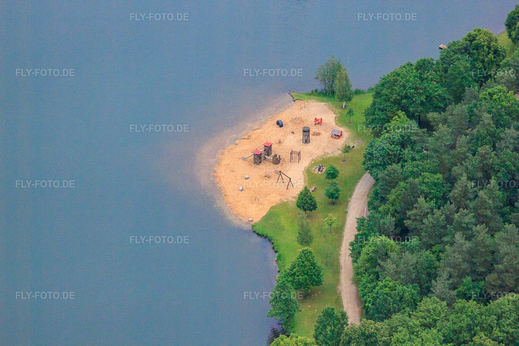 Luftbild: Strand des Schweinfurt Baggersee im Ortsteil Oberndorf in Schweinfurt im Bundesland Bayern in Deutschland. – Foto: IMG_66170.jpg vom 30.05.2014 durch Werner Riehm/FLY-FOTO.de – Auflösung des Originals: 4752 x 3168 px – BeachCafe - am Baggersee Schweinfurt