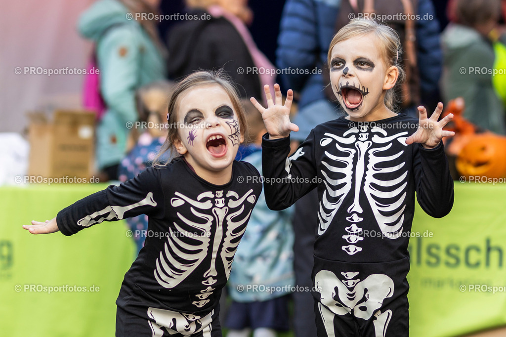 Sparda-Bank Halloween-Run Koeln 2023, 31.10.2023, Forstbotanischer Garten Rodenkirchen, Koeln | Impressionen vom Sparda-Bank Halloween-Run Koeln 2023, 31.10.2023, Forstbotanischer Garten Rodenkirchen, Koeln