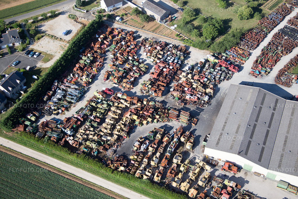Aerial view: View of the town in Talcy in the state Loir et Cher, France.Photo: IMG_082215.jpg taken on 06/20/2015 by Werner Riehm/FLY-FOTO.comResolution of the original: 5472 x 3648 px
