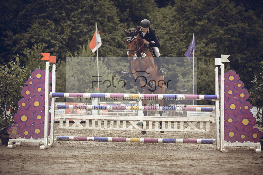 20240530-DOS_2274 | Entdecke hochwertige Reitturnierfotos von Foto Oger. Professionell, emotional und authentisch – jetzt Lieblingsmomente im Shop bestellen.Deutschlandweite Turnierfotografie. - Realisiert mit Pictrs.com