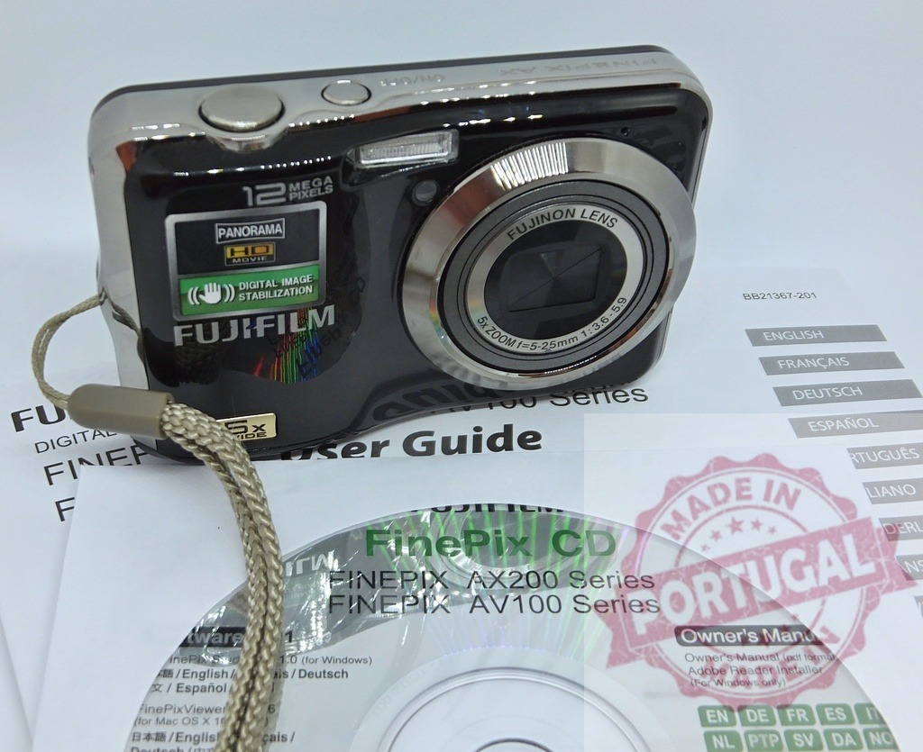 Fujifilm FinePix digital camera with accessories | Fujifilm FinePix AX200 series digital camera with user guide and software CD - Realized with Pictrs.com