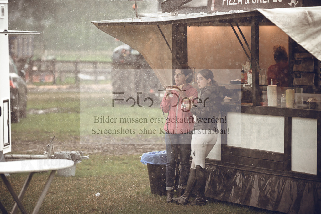 20240531-DOS_7553 | Entdecke hochwertige Reitturnierfotos von Foto Oger. Professionell, emotional und authentisch – jetzt Lieblingsmomente im Shop bestellen.Deutschlandweite Turnierfotografie. - Realisiert mit Pictrs.com