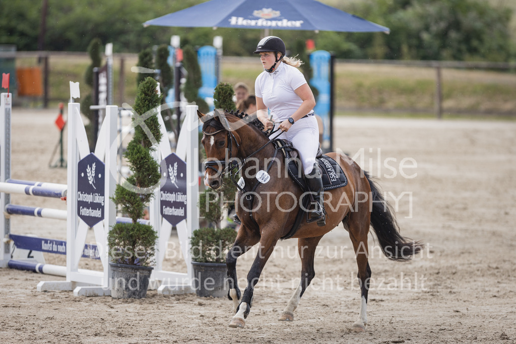 230622_PfSpTa_SprPfA2-109 | Deine schönsten Turniermomente als professionelle Fotos! Entdecke hochwertige Pferdesport-Fotografie im Online-Shop. Jetzt Fotos finden & bestellen!