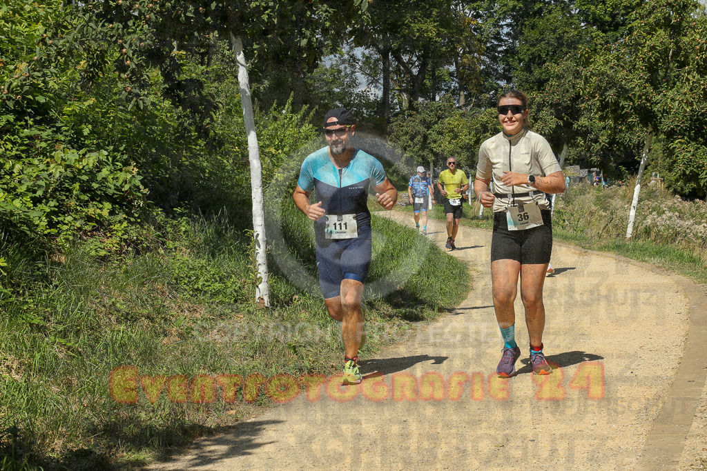 250824_1231_EX1_9609 | Sportfotografie im Rhein-Sieg Kreis, Köln, Bonn, NRW, Rheinland Pfalz, Hessen, etc. Unser Tätigkeitsfeld umfasst den Laufsport vom Volkslauf über den Marathon, Duathlon, Triathon bis zum Ultralauf wie Kölnpfad Ultra oder Schindertrail.