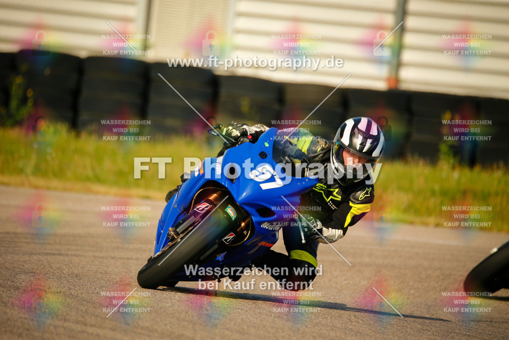 _MOT5435 | Hier findet Ihr Bilder von Touristenfahrten auf der Nürburgring Nordschleife oder von anderen Veranstaltungen die ich besucht habe. Viel Spass beim Durch Schauen 