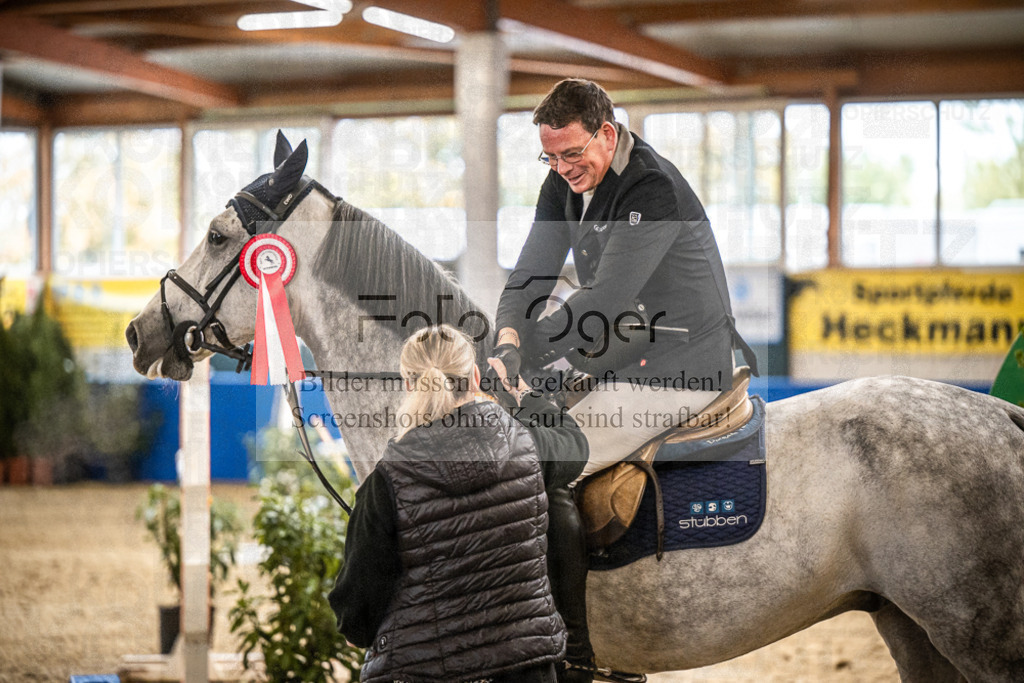 DOS_B1418 | Entdecke hochwertige Reitturnierfotos von Foto Oger. Professionell, emotional und authentisch – jetzt Lieblingsmomente im Shop bestellen.Deutschlandweite Turnierfotografie. - Realisiert mit Pictrs.com