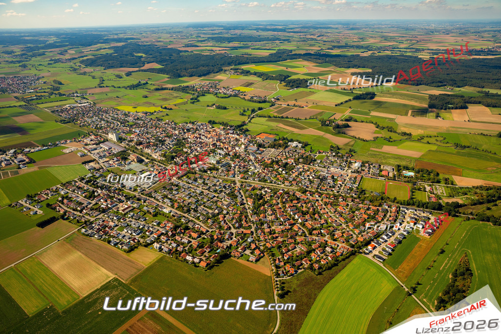 Das Luftbild zeigt :  Geiselhöring - Die Luftaufnahme wurde 2023 vom UL-Flugzeug aus erstellt ( keine Drohne ) - Hochauflösende Luftaufnahme - Für grossformatige Ausdrucke geeignet. Die Geschenkidee !Mit Lizenz und Bildrechte bestellbar
