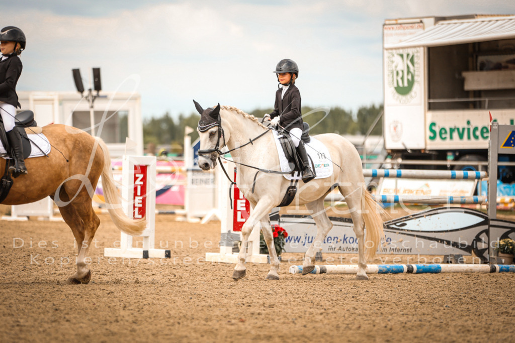 02.SoRWB00194 | Leoni Ertmer Photography - Realisiert mit Pictrs.com