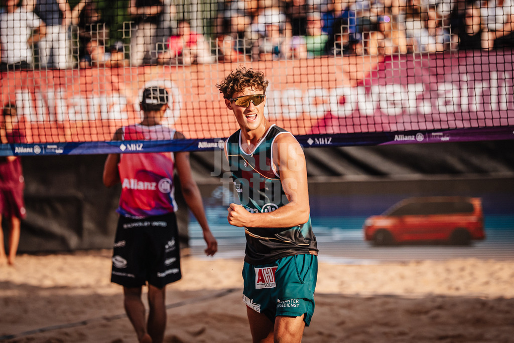 Beachvolleyball | Männer | Allianz German Beach Tour 2025 | Tourstop München | 05.07.2025 | Hennes Nissen jubelt