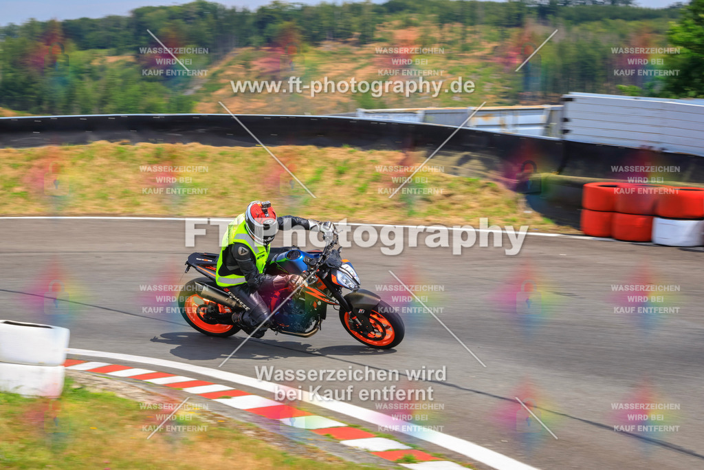 _DSK2559 | Hier findet Ihr Bilder von Touristenfahrten auf der Nürburgring Nordschleife oder von anderen Veranstaltungen die ich besucht habe. Viel Spass beim Durch Schauen 