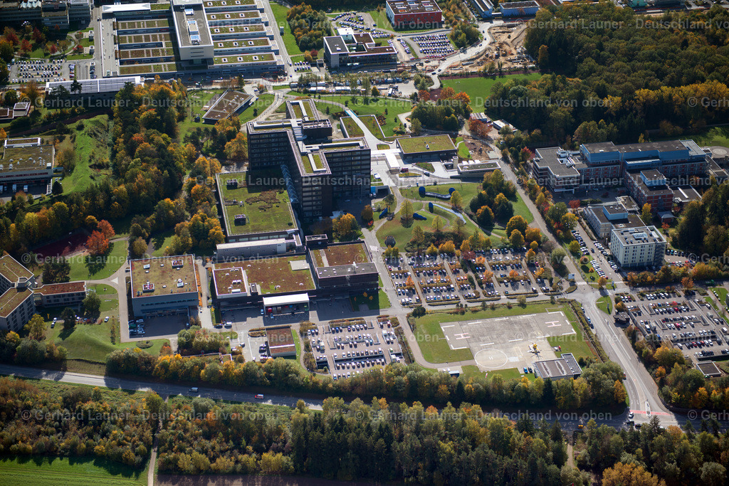 3703773 | ULM 13.10.2017 Klinikgelände des Krankenhauses  Universitätsklinikum Ulm in Ulm im Bundesland Baden-Württemberg, Deutschland. // Hospital grounds of the Clinic  Universitaetsklinikum Ulm in Ulm in the state Baden-Wuerttemberg, Germany. Foto: Gerhard Launer