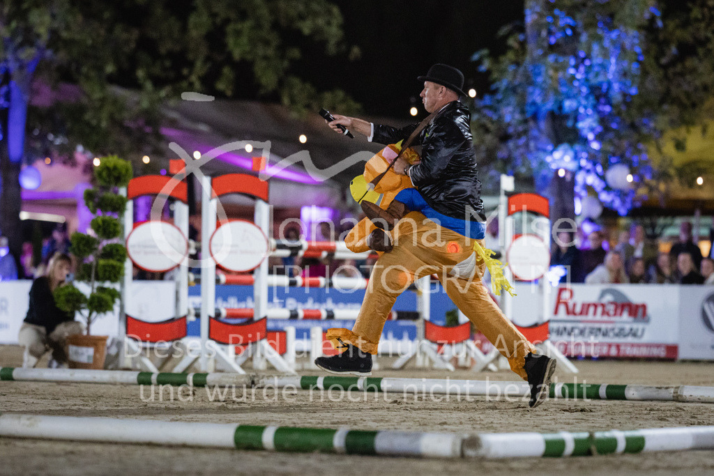 230827_Delbrueck_Kostuem-722 | Deine schönsten Turniermomente als professionelle Fotos! Entdecke hochwertige Pferdesport-Fotografie im Online-Shop. Jetzt Fotos finden & bestellen!