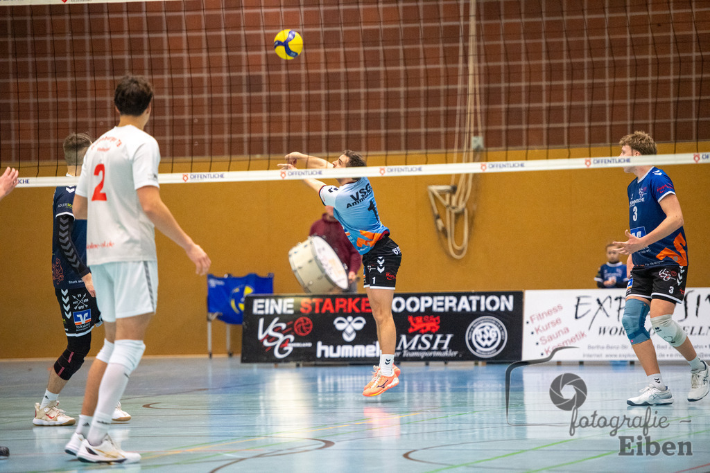 VSG Ammerland-Oldenburger TB | Regionalliga; VSG Ammerland (blau)-Oldenburger TB (weiß) am 18.01.2025 in Bad Zwischenahn (Sporthalle Schilldestraße ), Photo: Philip Eiben 2025 - Realisiert mit Pictrs.com