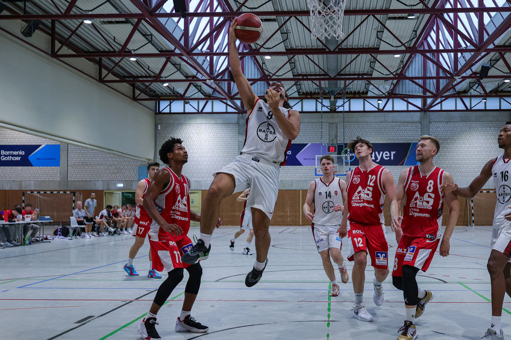 Regio Test BAYER GIANTS vs BSV Münsterland Baskets Wulfen-77 | Fotos von Basketballspielen aus dem Raum NRW fotografiert von Gero Mueller-Laschet und Daniel Schaefer - Realisiert mit Pictrs.com