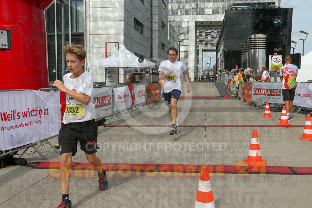 250920_1324_EX1_4412 | Sportfotografie im Rhein-Sieg Kreis, Köln, Bonn, NRW, Rheinland Pfalz, Hessen, etc. Unser Tätigkeitsfeld umfasst den Laufsport vom Volkslauf über den Marathon, Duathlon, Triathon bis zum Ultralauf wie Kölnpfad Ultra oder Schindertrail.