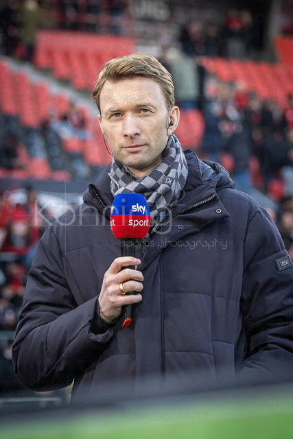 German Bundesliga, Bayer 04 Leverkusen vs. SV Werder Bremen, 24.01.2026 | LEVERKUSEN, GERMANY - JANUARY 24: Simon Rolfes (Geschäftsführer Sport Bayer 04 Leverkusen) during the German Bundesliga match on gameday 19 between Bayer 04 Leverkusen vs. SV Werder Bremen at BayArena on January 24, 2026 in Leverkusen, Germany. DFL REGULATIONS PROHIBIT ANY USE OF PHOTOGRAPHS AS IMAGE SEQUENCES AND/OR QUASI-VIDEO.