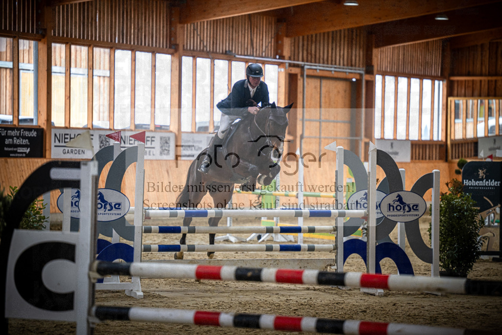DOS_2531 | Entdecke hochwertige Reitturnierfotos von Foto Oger. Professionell, emotional und authentisch – jetzt Lieblingsmomente im Shop bestellen.Deutschlandweite Turnierfotografie. - Realisiert mit Pictrs.com