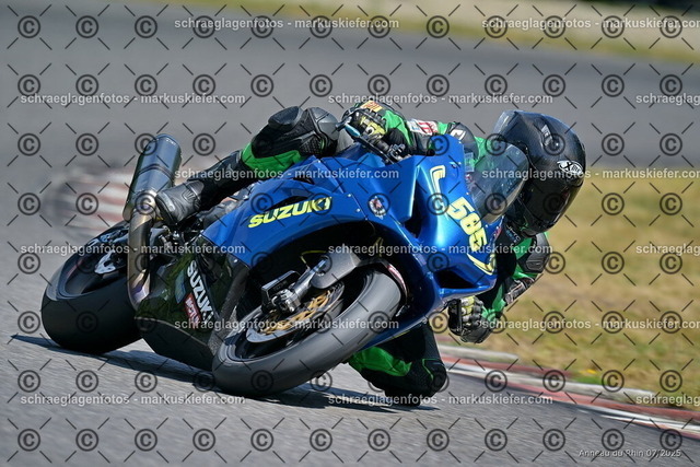 25bt04-0761 | markuskiefer.com - Realisiert mit Pictrs.com