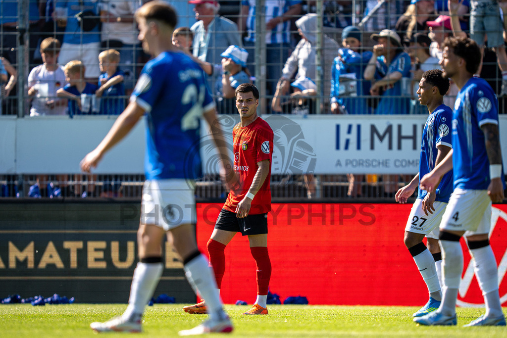 Stuttgarter Kickers vs. SG Sonnenhof Großaspach, Fussball, WFV-Pokal, Finale, 23.05.2026 | Mert Tasdelen (SG Sonnenhof Großaspach, #10),Stuttgarter Kickers vs. SG Sonnenhof Großaspach, Fussball, WFV-Pokal, Finale, 23.05.2026