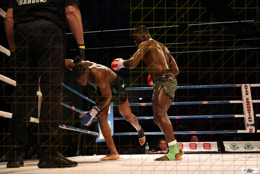 Finale Akingbade vs Kombou 25.04.2026 tomafocus Tb00130 | professionelle Sport- und Eventfotografie von Tomafocus – dynamische Bilder, emotionale Momente und hochwertige Aufnahmen für jeden Anlass. - Realisiert mit Pictrs.com