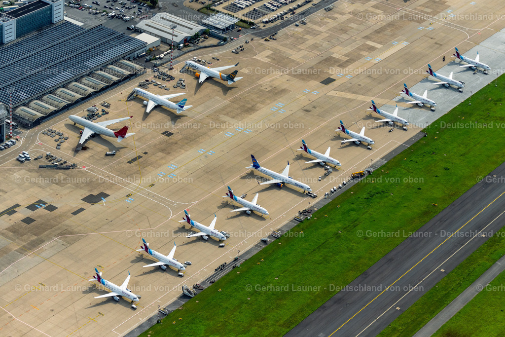 4049679 | parkende Passagiermaschinen am Flughafen Düsseldorf