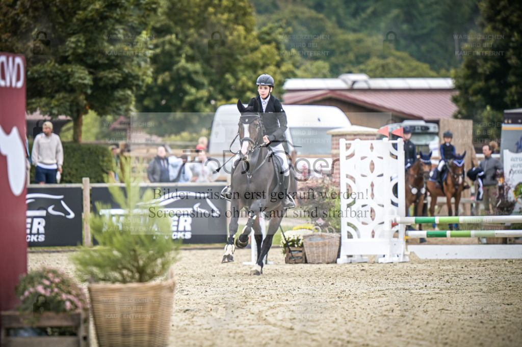 DOS_0366 | Entdecke hochwertige Reitturnierfotos von Foto Oger. Professionell, emotional und authentisch – jetzt Lieblingsmomente im Shop bestellen. - Realisiert mit Pictrs.com