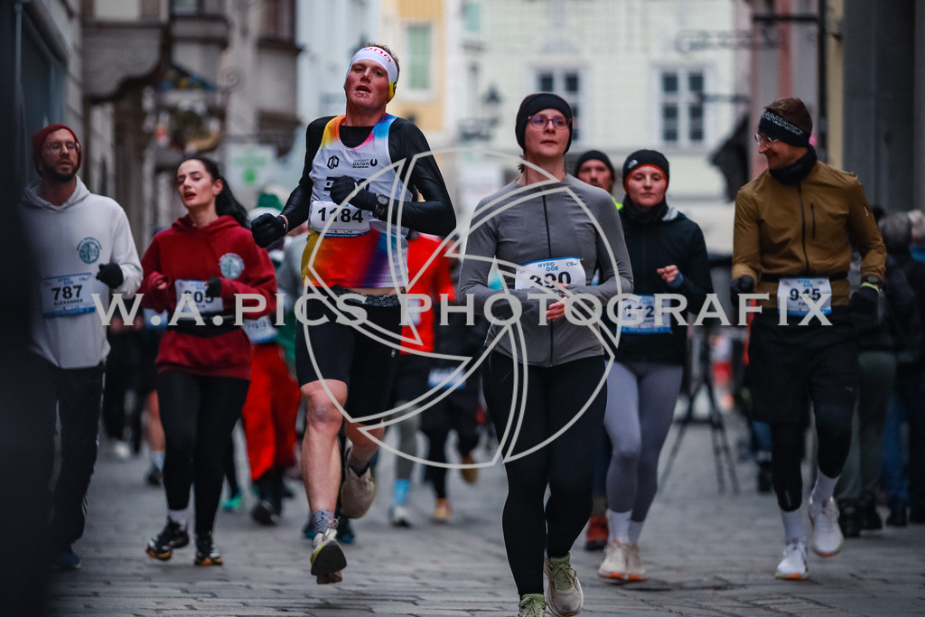 SILVESTERLAUF LINZ 25 | Linz, AUSTRIA, 31. Dezember 25, TRIRUN SILVESTERLAUF LINZ 25 , Image shows: 
Photo: WAPICS / BINDER Manuel