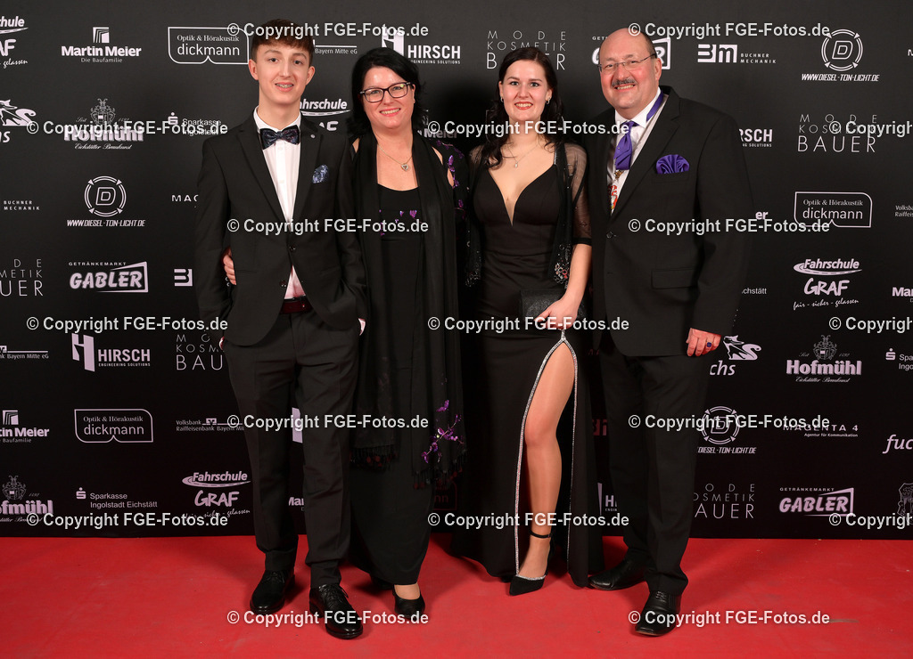 20240114-fge-fotos-0516 | Eröffnungsball der FGE am 14.01.2024 im Alten Stadttheater in Eichstätt. - Realisiert mit Pictrs.com