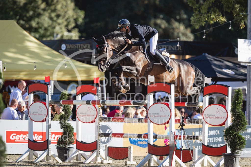 230826_Delbrueck_S1-Spr-940 | Deine schönsten Turniermomente als professionelle Fotos! Entdecke hochwertige Pferdesport-Fotografie im Online-Shop. Jetzt Fotos finden & bestellen!