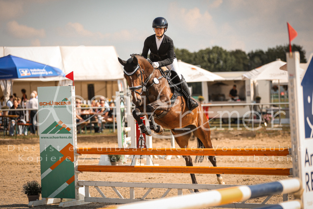 24.FrSpA00188 | Leoni Ertmer Photography - Realisiert mit Pictrs.com