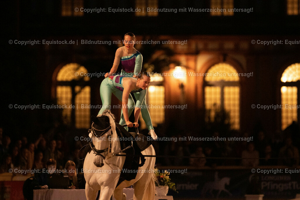 20230527_Voltigieren_NASPA_Flutlicht_0894 | equistock