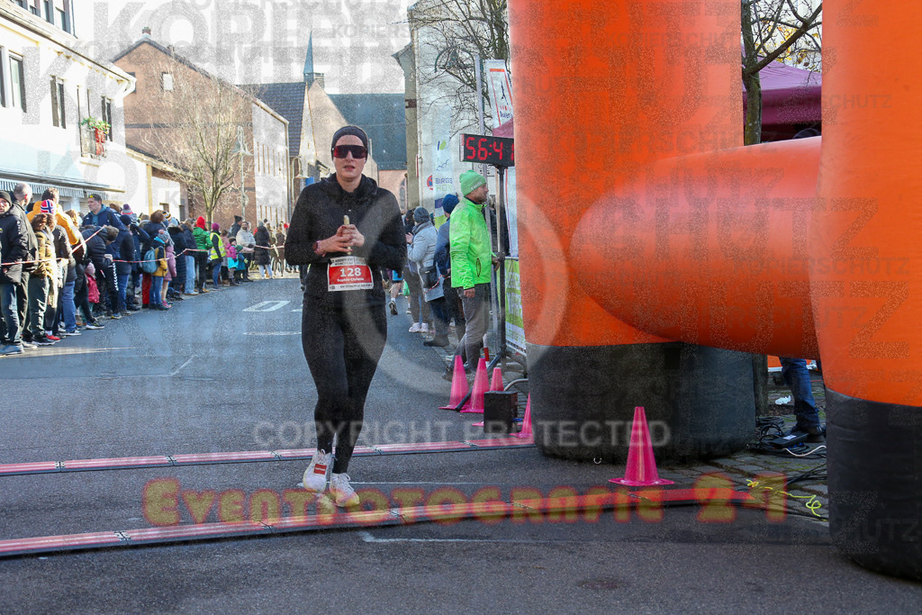 241201_1232_EX1_2620 | Sportfotografie im Rhein-Sieg Kreis, Köln, Bonn, NRW, Rheinland Pfalz, Hessen, etc. Unser Tätigkeitsfeld umfasst den Laufsport vom Volkslauf über den Marathon, Duathlon, Triathon bis zum Ultralauf wie Kölnpfad Ultra oder Schindertrail.