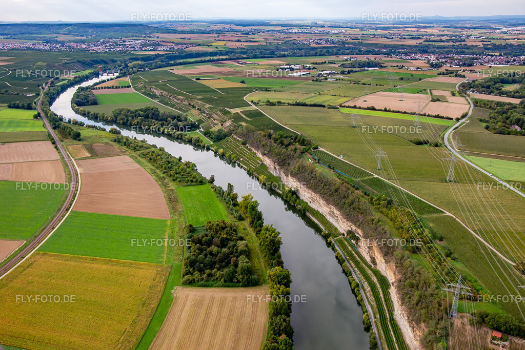 Prallhang des Neckars bei Lauffen | Luftbild: Prallhang des Neckars bei Lauffen in Talheim im Bundesland Baden-Württemberg in Deutschland. Foto: IMG_138656.jpg vom 16.09.2023 durch ©2025 Werner Riehm fly-foto.de/copyright - Realisiert mit Pictrs.com