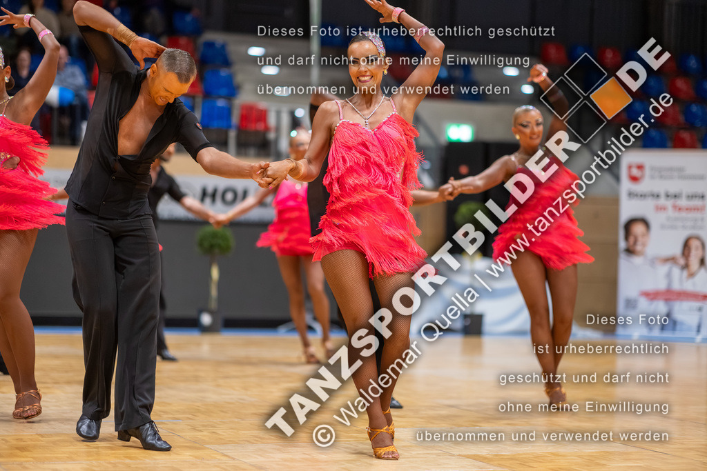 20260328-00198 | Hier finden Sie Tanz Bilder vom Latein und Standard Formationen tanzen. Sportbilder vom Tanzsport. Schöne Fotos und von Weltmeisterschaft, Europameisterschaft, Bundesliga, Regionalliga, Oberliga und Landesliga sowie von GOC Stuttgart, DanceComp, WM Bremen