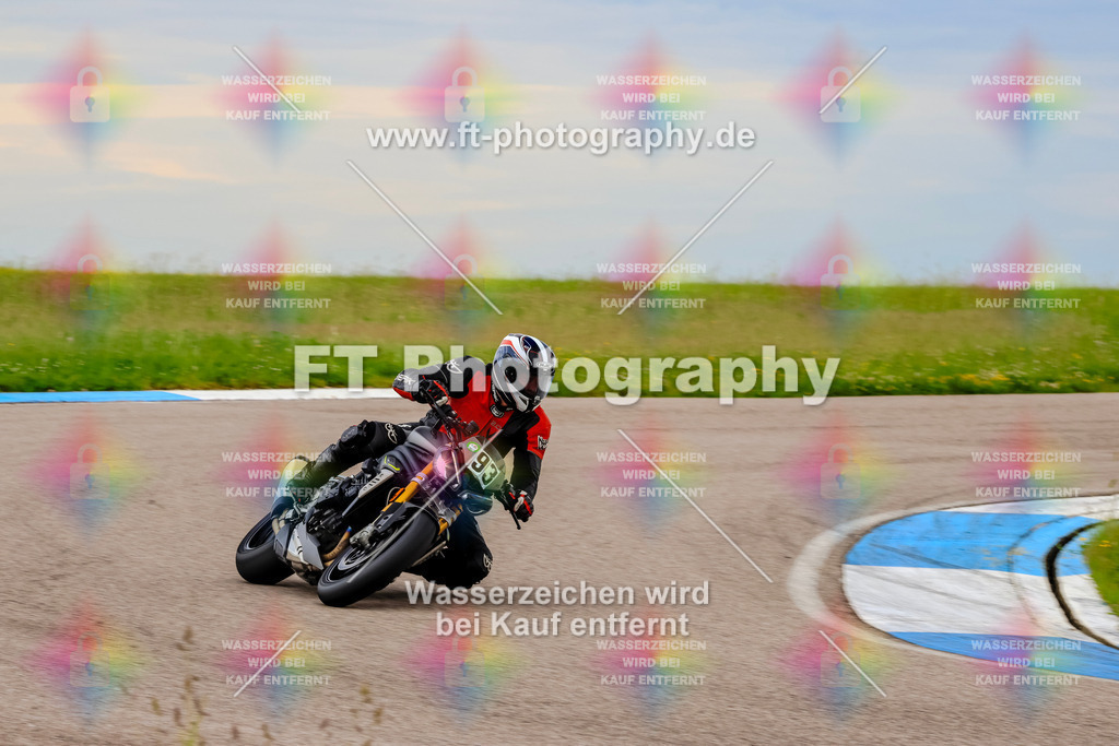 MotoTeam-1993 | Hier findet Ihr Bilder von Touristenfahrten auf der Nürburgring Nordschleife oder von anderen Veranstaltungen die ich besucht habe. Viel Spass beim Durch Schauen 