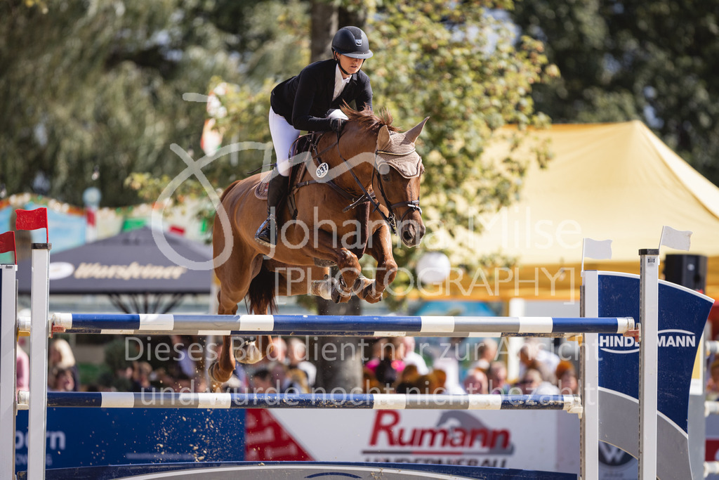 230827_Delbrueck_GrosserPreis-549 | Deine schönsten Turniermomente als professionelle Fotos! Entdecke hochwertige Pferdesport-Fotografie im Online-Shop. Jetzt Fotos finden & bestellen!