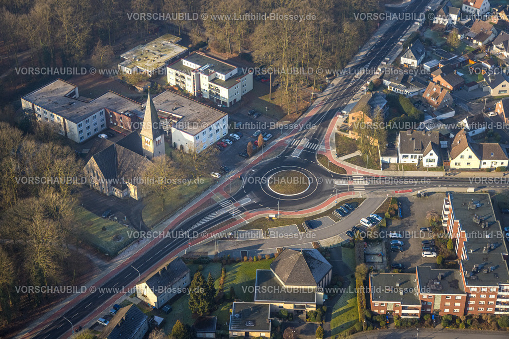 Hamm250201041Bockum-Hoevel | Luftbild, neuer Kreisverkehr Hammer Straße und Friedrich-Ebert-Straße neben der evang. Kreuzkirche Gemeinde mit Kita Kindergarten, unten evangelisch-freikirchliche Gemeinde Bockum-Hövel (Baptisten), Waldgebiet, Bockum-Hövel, Hamm, Ruhrgebiet, Nordrhein-Westfalen, Deutschland