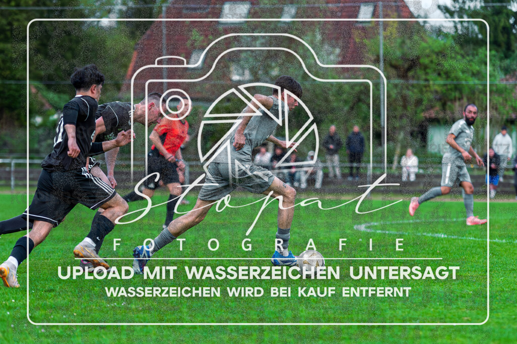 HMFGFS-1029 | Fynn Luca Al-Obaidi (Heidmark 3 #08) beim Herren 3. Kreisklasse HK Spiel zwischen Heidmark III und FG Fulde-Stellichte im Heidmarkstadion, Bad Fallingbostel (Simon Paul Stopat) - Realisiert mit Pictrs.com