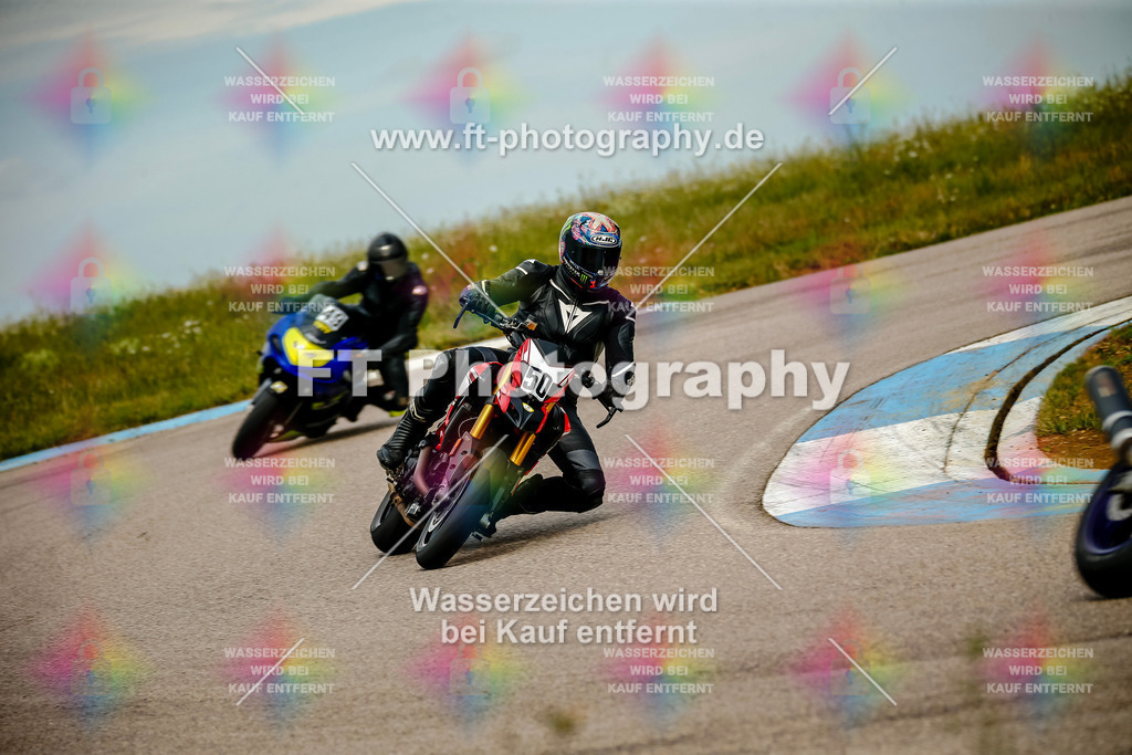 Chambley Juli-2701 | Hier findet Ihr Bilder von Touristenfahrten auf der Nürburgring Nordschleife oder von anderen Veranstaltungen die ich besucht habe. Viel Spass beim Durch Schauen 