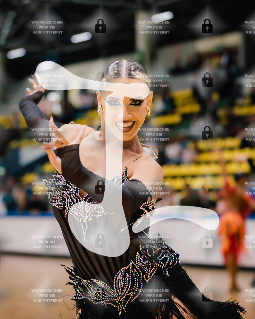 Hessen Tanzt WDSF International Open Latin 11th (43) Justin Lauer _ Rita Schumichin (TSC Saltatio Neustadt im TV 1860 Mußbach)-2025-05-18-4892 | Webshop for digital downloads and prints of dance sport, event & show photographer Julian Link - Realisiert mit Pictrs.com