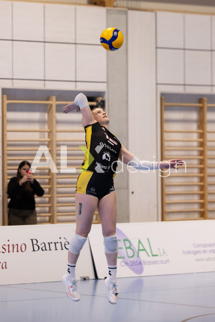 Volleyball I Frauen I Saison 2025-2026 I Volleyball NLA | Women I 1/4 Finals I  BIWI VFM - VC Kanti Schaffhausen I 01.03.2026 | 12 Isabella Loffreda (CH) (VC Kanti Schaffhausen) – Libera - Realisiert mit Pictrs.com