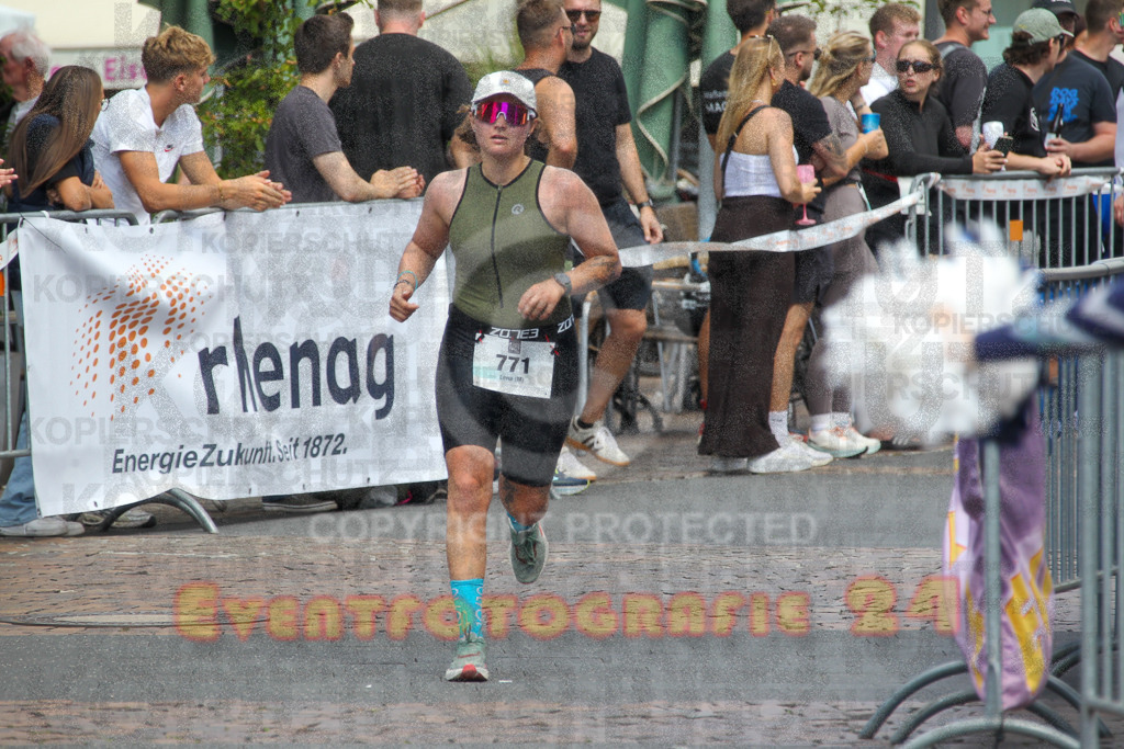 250824_1516_EV4_2777 | Sportfotografie im Rhein-Sieg Kreis, Köln, Bonn, NRW, Rheinland Pfalz, Hessen, etc. Unser Tätigkeitsfeld umfasst den Laufsport vom Volkslauf über den Marathon, Duathlon, Triathon bis zum Ultralauf wie Kölnpfad Ultra oder Schindertrail.